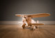 Фототапет Дървено самолетче