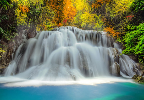 Фототапет Водопад през есента