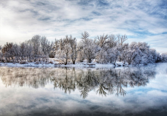 Фототапет Зима край езерото