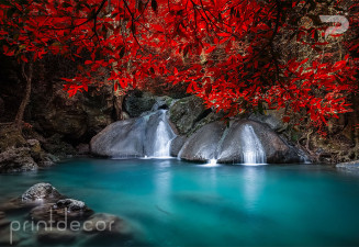 Червеният водопад